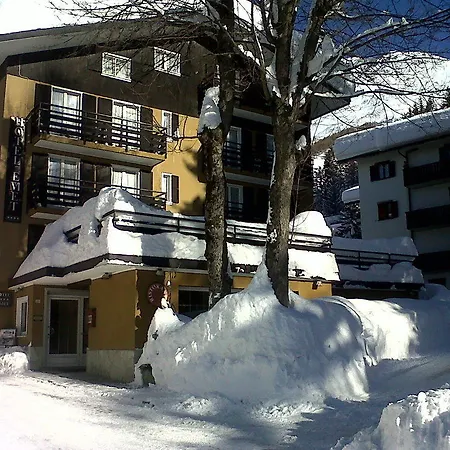 Hotel Emet