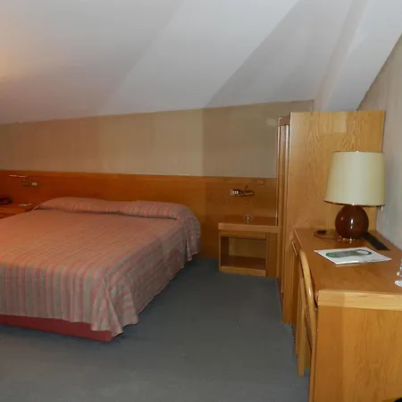 Hotel Emet 4*